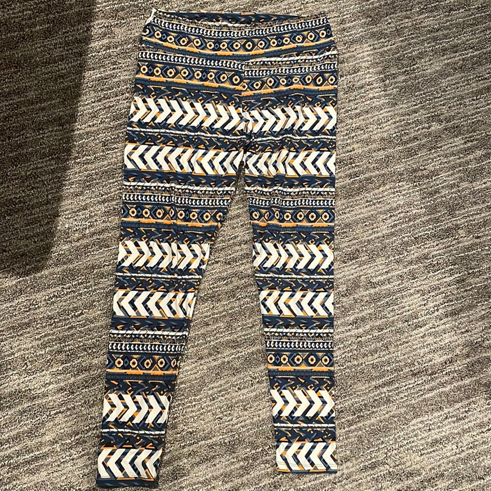 Barely worn!!! LulaRoe Tall&Curvy size leggings